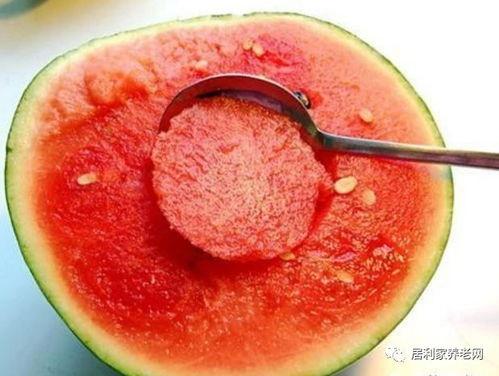 今日吃瓜学生校园什么网站 吃瓜网91爆料 过量吃瓜容易腹痛腹泻吗,过量“吃瓜”或致腹痛腹泻